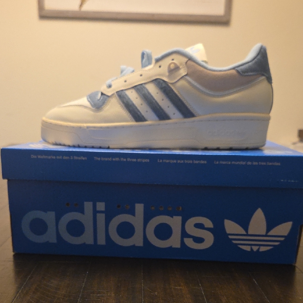 adidas Men's Rivalry 86 Low White and Light Blue Low-Top Sneakers